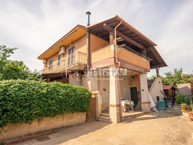 Villetta indipendente in vendita di 100 m² in Via Quero