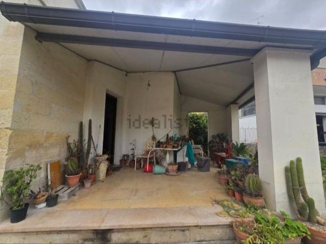 Villetta indipendente in vendita di 100 m² in Via Taranto, 126
