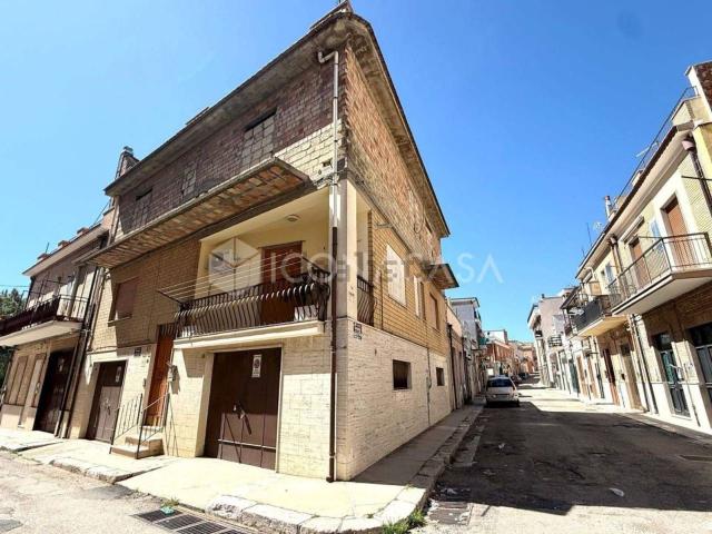 Villetta indipendente in vendita di 100 m² in Via Tripoli