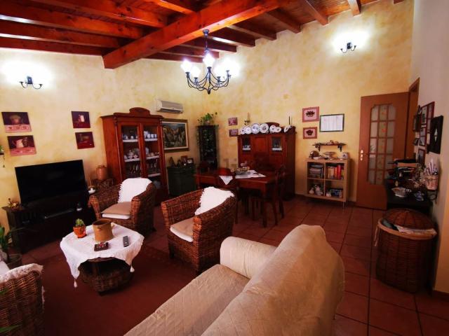 Villetta indipendente in vendita di 100 m² in Via Ugo Foscolo, 21