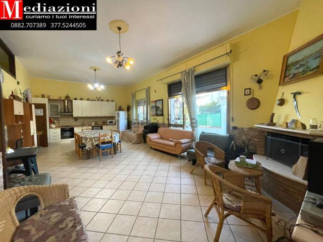 Villetta indipendente in vendita di 100 m² in Viale Mercurio, 76