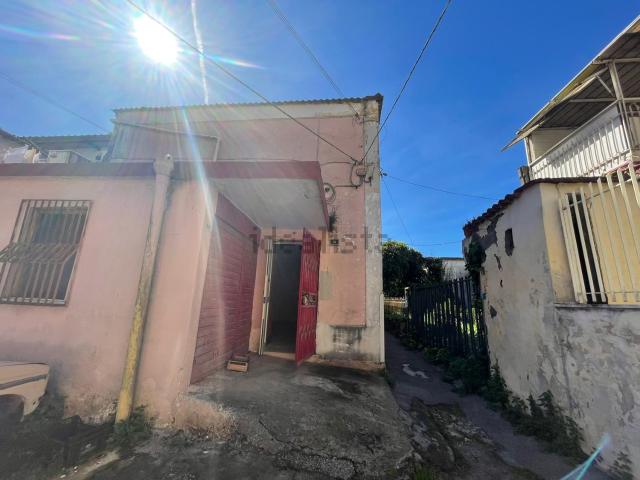 Villetta indipendente in vendita di 100 m² in Vico Gennaro Falanga, 39