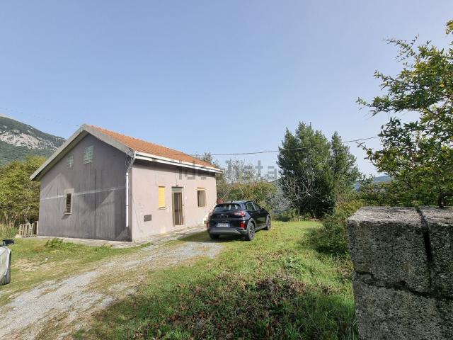 Villetta indipendente in vendita di 100 m² in Contrada montagna