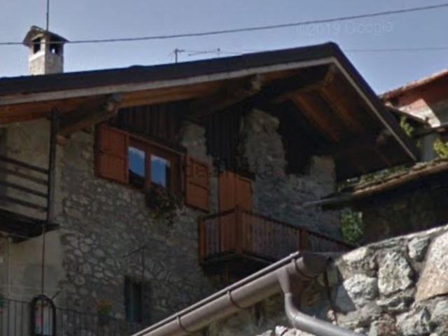 Villetta indipendente in vendita di 100 m² in Frazione Villa, 74