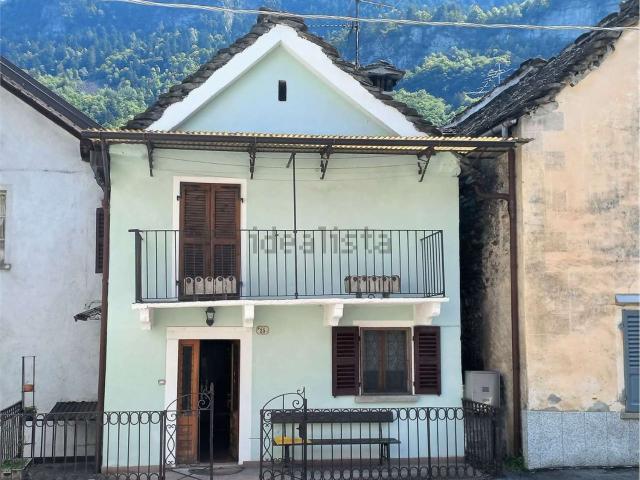 Villetta indipendente in vendita di 100 m² in Frazione Rosso, 46