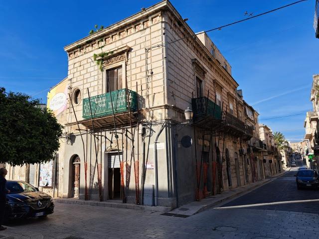 Villetta indipendente in vendita di 100 m² in Piazza Masaniello