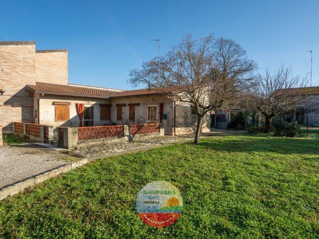 Villetta indipendente in vendita di 100 m² in Piazza Unità D&apos Italia, 10