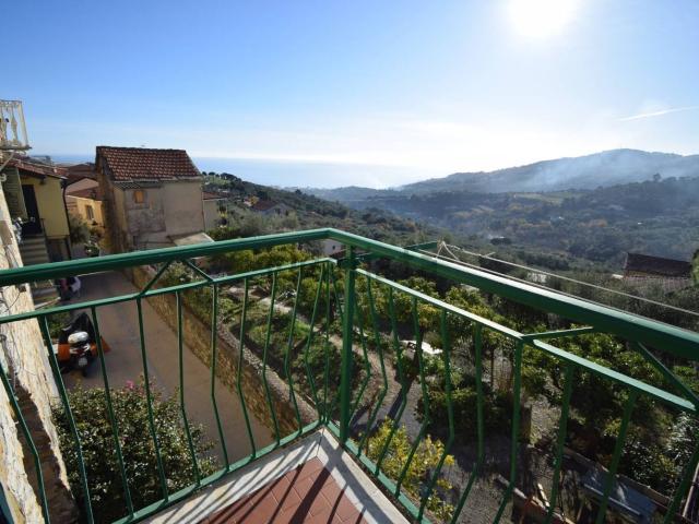Villetta indipendente in vendita di 100 m² in Strada Colla di Castelvecchio, 11