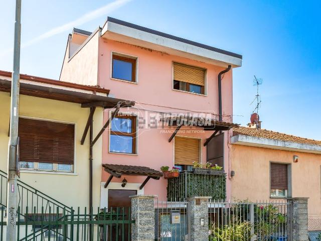 Villetta indipendente in vendita di 100 m² in Strada Mongina, 13