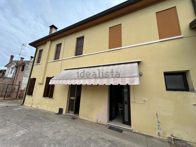 Villetta indipendente in vendita di 10210 m² in Via Baldini Destra, 1