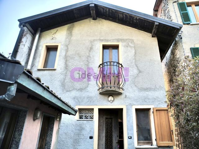 Villetta indipendente in vendita di 102 m² in Via G. Mazzini, 1