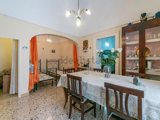 Villetta indipendente in vendita di 102 m² in Via Leo Leonardo