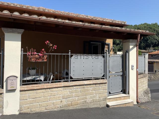 Villetta indipendente in vendita di 102 m² in Via San Bernardino