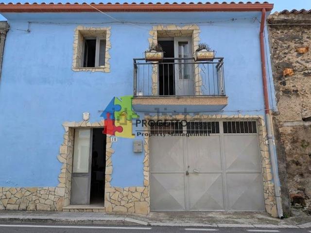 Villetta indipendente in vendita di 102 m² in Via Sant&apos Antonino