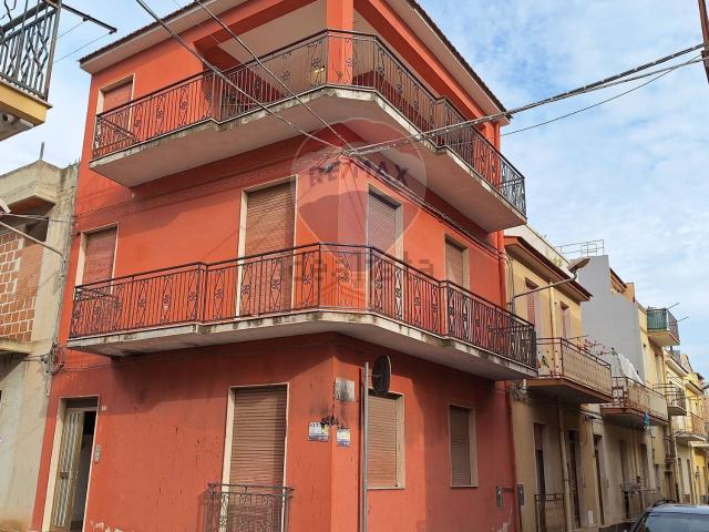 Villetta indipendente in vendita di 102 m² in Via Platamone, 58