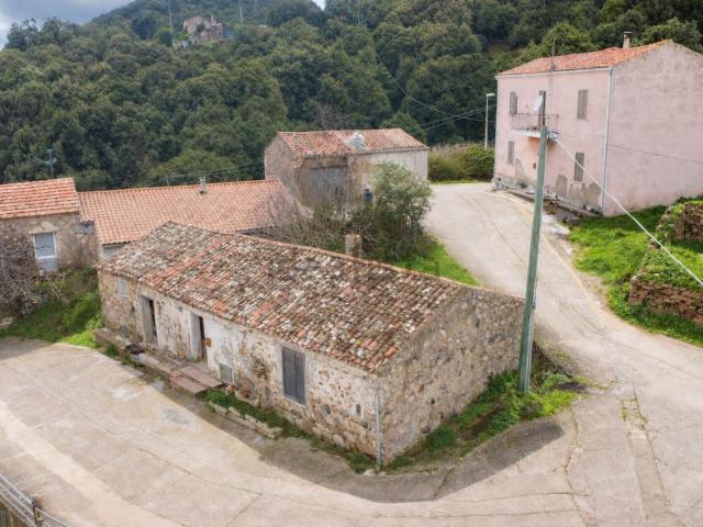 Villetta indipendente in vendita di 102 m² in Frazione Figaruja, 27