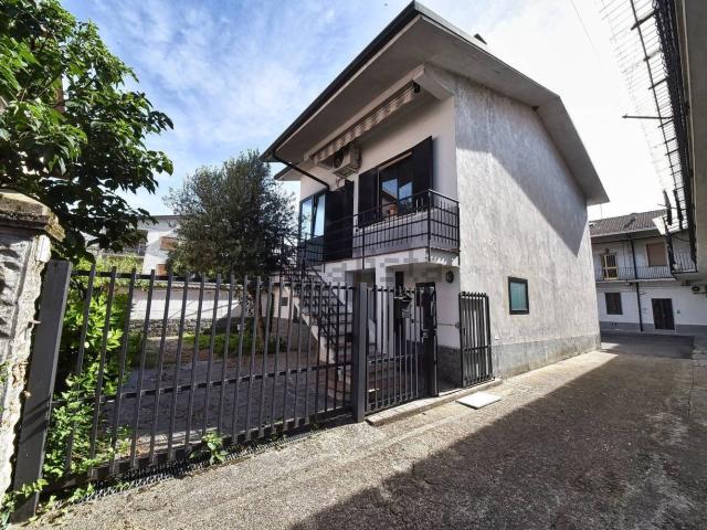 Villetta indipendente in vendita di 105 m² in Via Borromeo d&apos Adda, 36