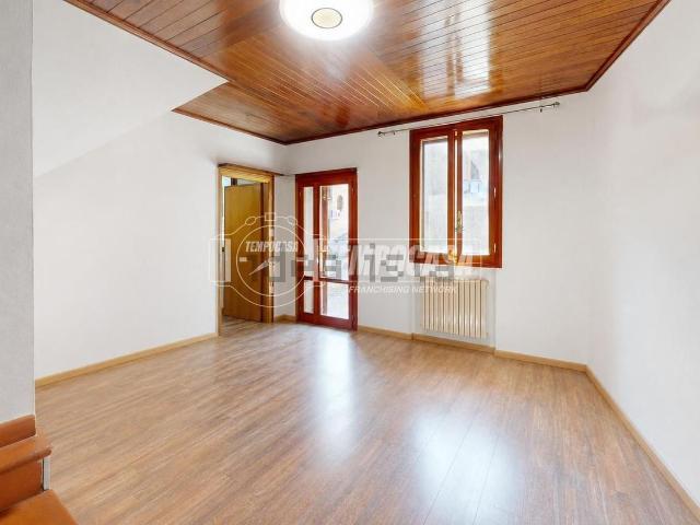 Villetta indipendente in vendita di 105 m² in Via Giovanni da Bazzano, 25