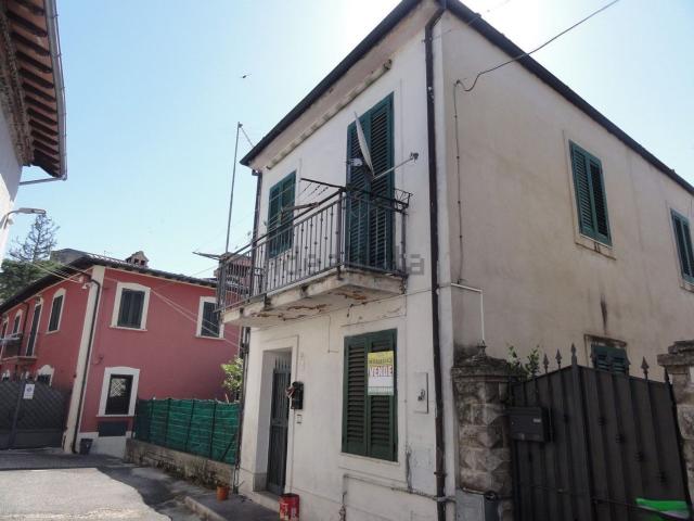 Villetta indipendente in vendita di 105 m² in Via IV Novembre