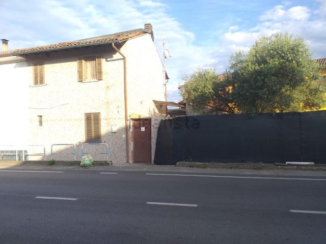 Villetta indipendente in vendita di 105 m² in Via ROMA, 10