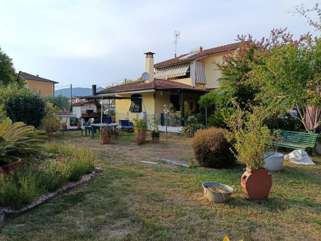 Villetta indipendente in vendita di 106 m² in Via Genova, 219