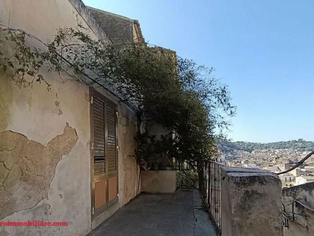 Villetta indipendente in vendita di 106 m² in Via Villari, 24