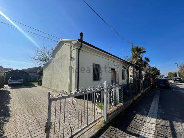 Villetta indipendente in vendita di 107 m² in Via del Risorgimento, 42