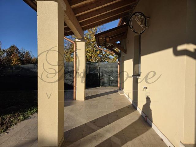 Villetta indipendente in vendita di 108 m² in Via Brentelle