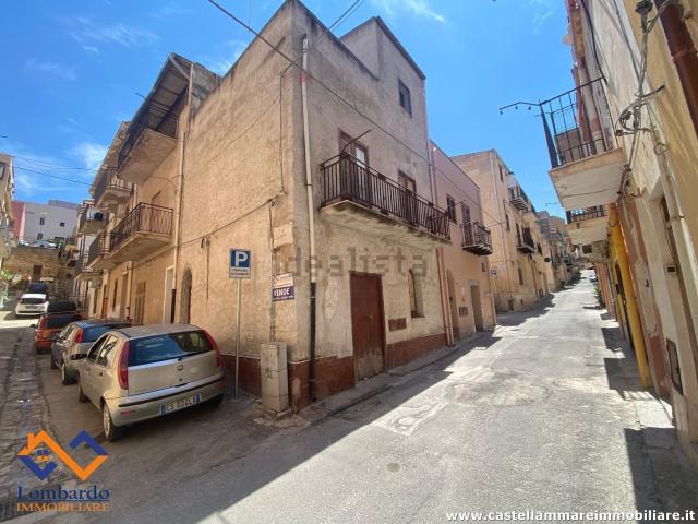Villetta indipendente in vendita di 108 m² in Via Giovanni Bovio