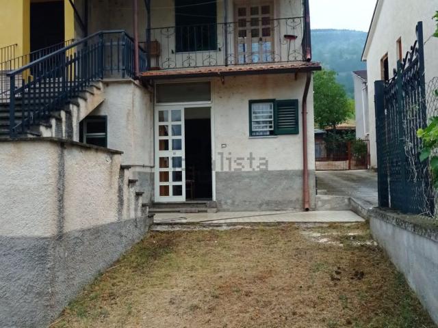 Villetta indipendente in vendita di 108 m² in Via Gualtrone