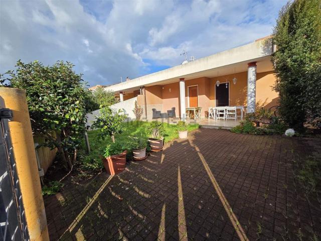 Villetta indipendente in vendita di 108 m² in Strada per Sbitri, 1