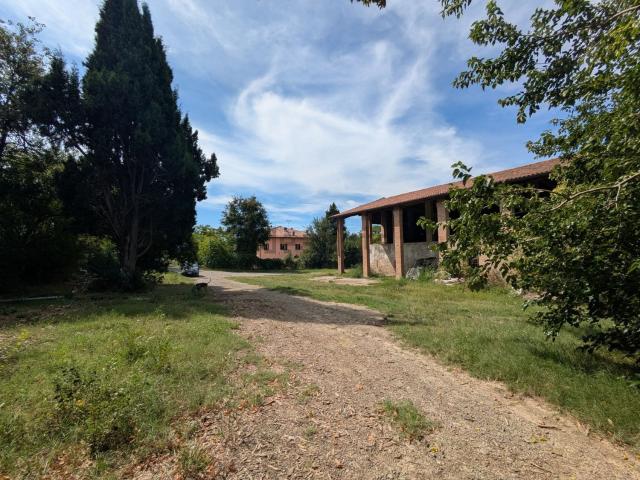 Villetta indipendente in vendita di 1100 m² in Via Nazionale