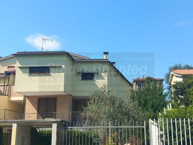 Villetta indipendente in vendita di 110 m² in Via C. Benso Cavour, 1