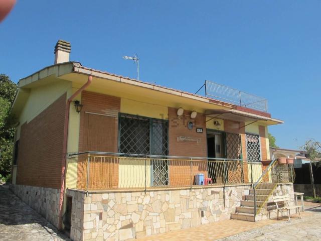 Villetta indipendente in vendita di 110 m² in Via Colle Cagioli, 32