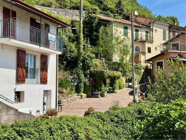Villetta indipendente in vendita di 110 m² in Via Cavour, 64