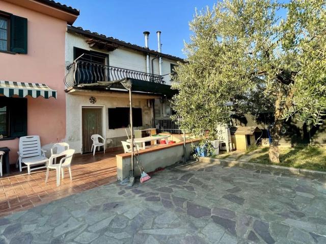 Villetta indipendente in vendita di 110 m² in Via Cercatoia Alta, 100