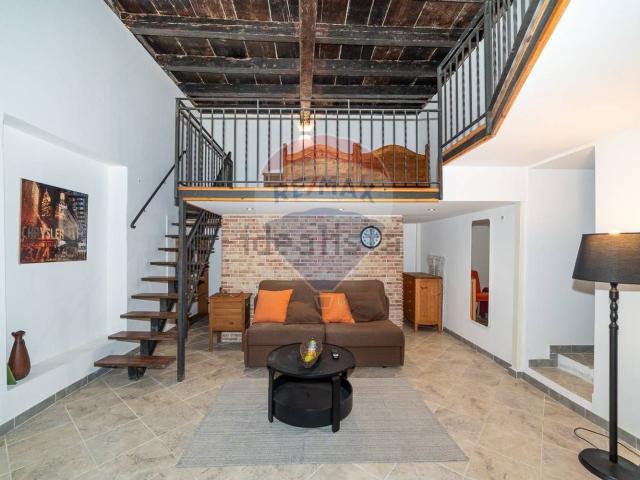 Villetta indipendente in vendita di 110 m² in Via Claudio Mario Arezzo, 22