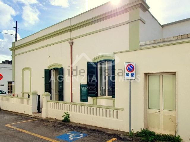 Villetta indipendente in vendita di 110 m² in Via Alliste
