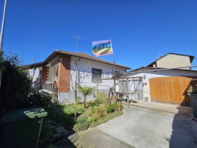 Villetta indipendente in vendita di 110 m² in Via Apostoli, 1