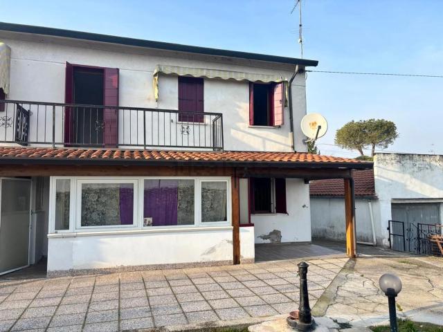 Villetta indipendente in vendita di 110 m² in Via G. Marconi