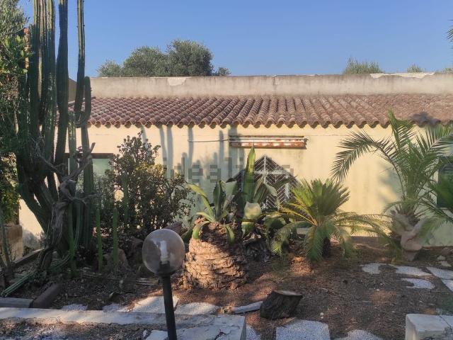 Villetta indipendente in vendita di 110 m² in Via dei Crocus
