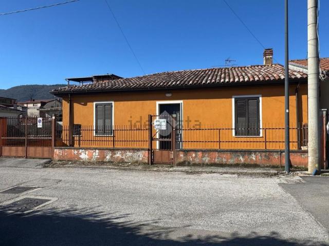 Villetta indipendente in vendita di 110 m² in Via delle Cave, 34