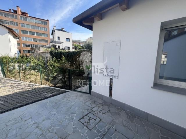 Villetta indipendente in vendita di 110 m² in Via di Mezzo, 76