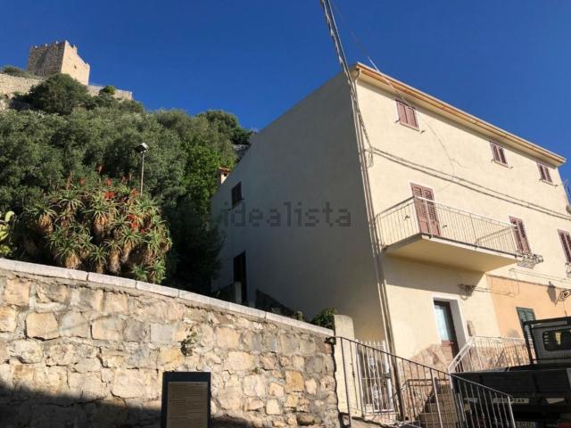 Villetta indipendente in vendita di 110 m² in Via Eleonora D&apos arborea, 9