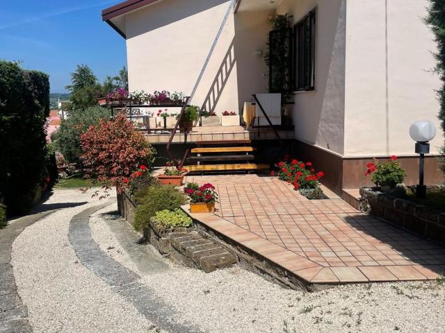 Villetta indipendente in vendita di 110 m² in Strada Colle Orlando
