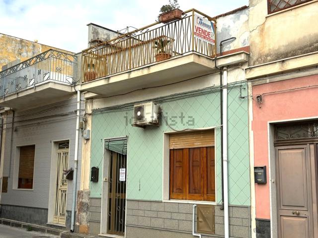 Villetta indipendente in vendita di 110 m² in Via fratelli rosselli