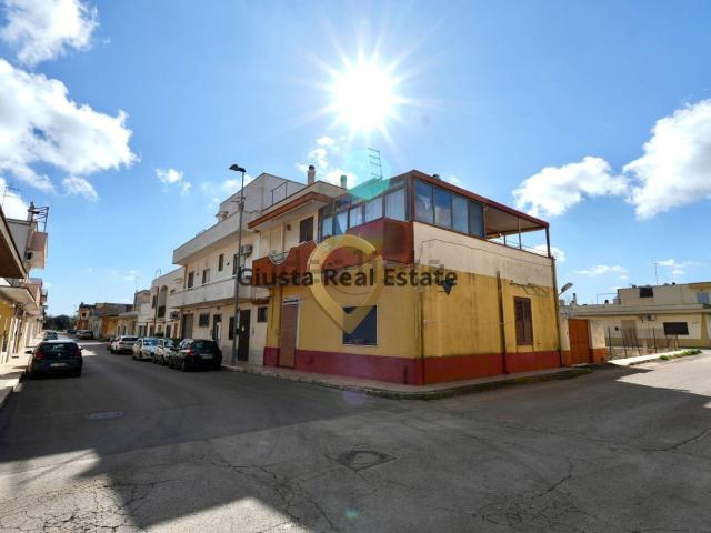 Villetta indipendente in vendita di 110 m² in Via Luigi Einaudi, 35
