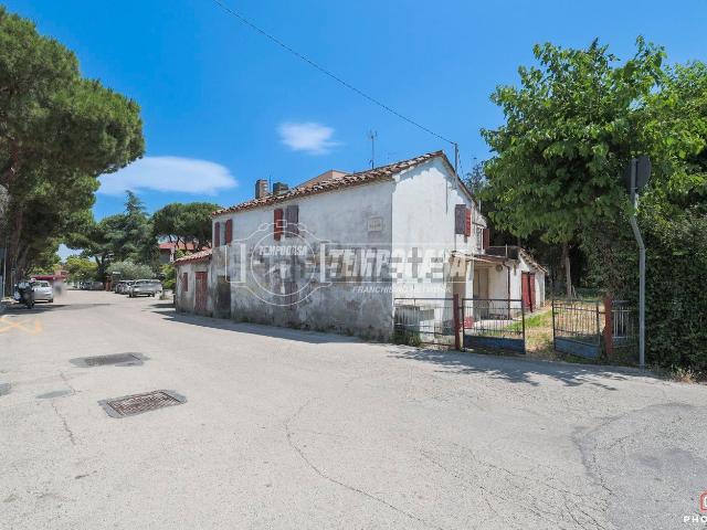 Villetta indipendente in vendita di 110 m² in Via Macanno