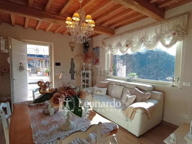 Villetta indipendente in vendita di 110 m² in Via Nuova