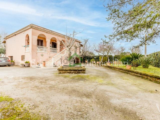 Villetta indipendente in vendita di 110 m² in Via Sarsina, 11